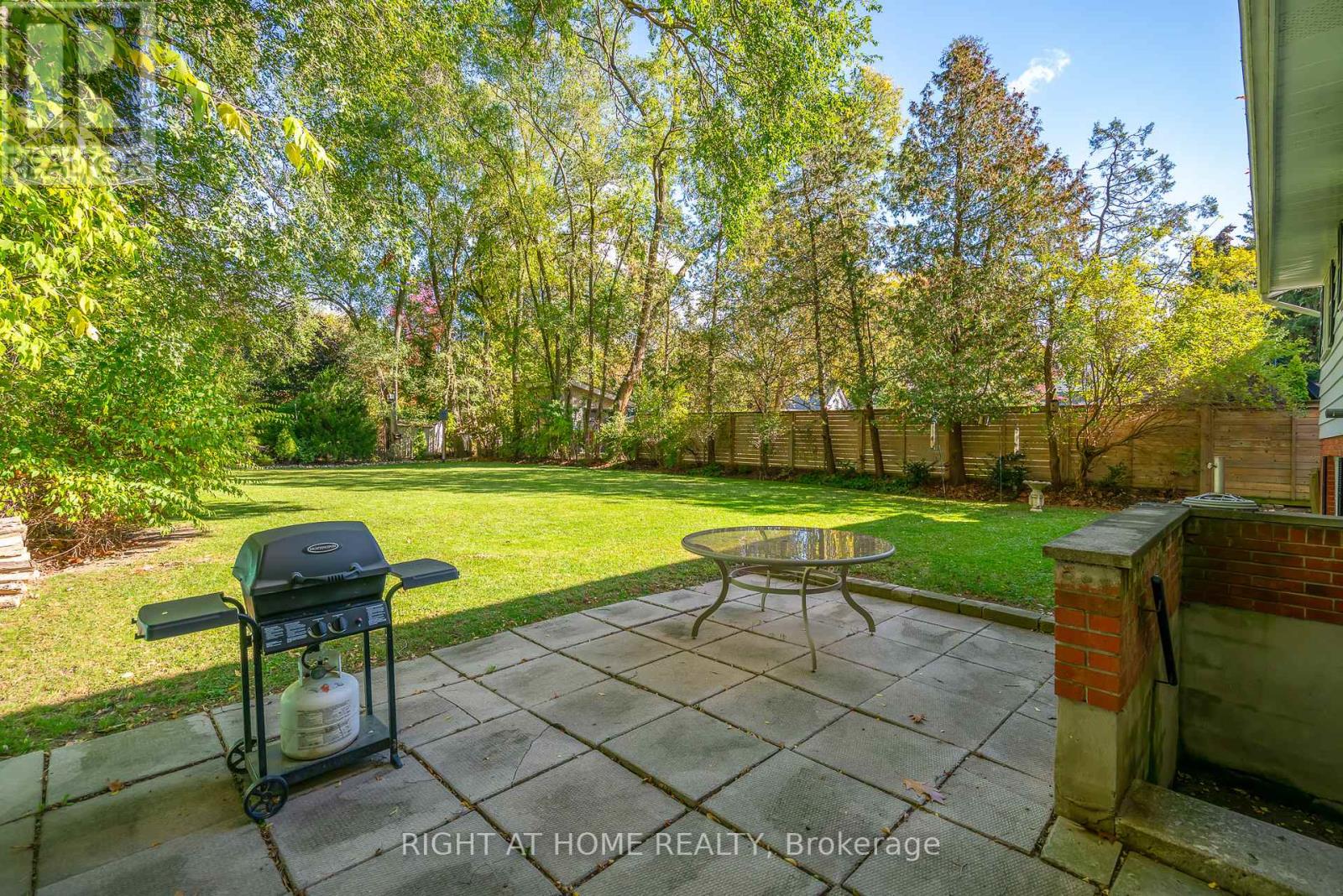225 ANNE STREET - 32