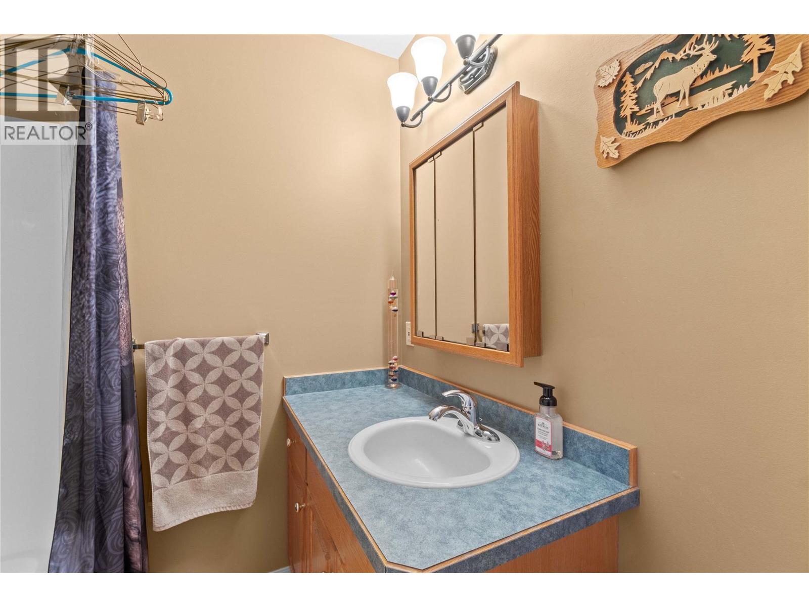  760 Mobley Road, Tappen