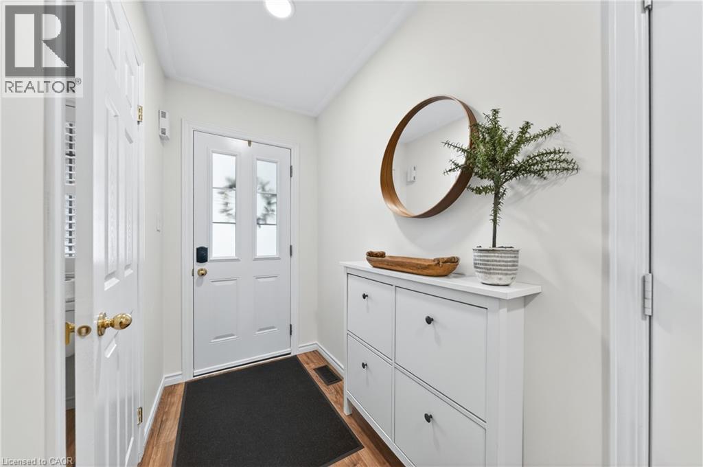 7 SOUTHSIDE Place Unit# 59, Hamilton, Ontario, L9C7W6 — Photo 4