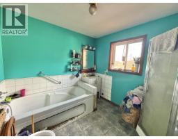 5951 Clouston Road, Quesnel, BC V2J6X9 Photo 12
