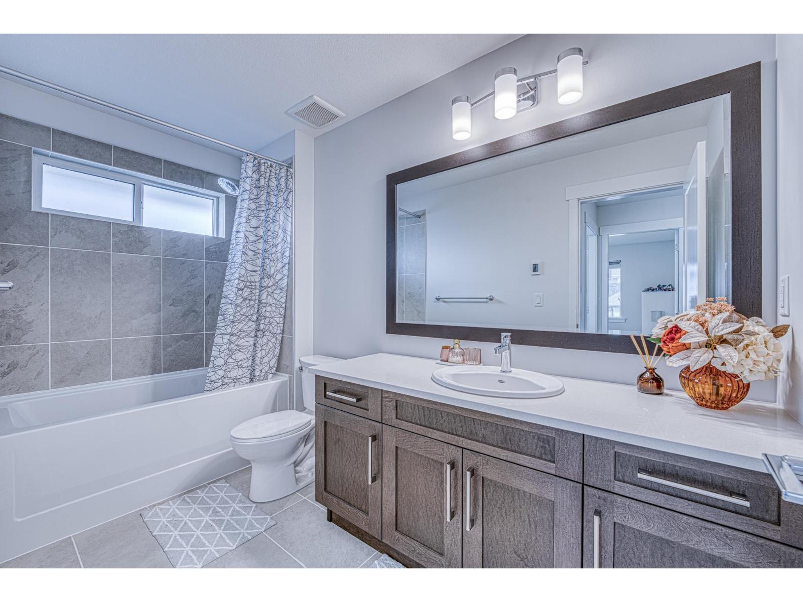 5 Bed, 4 Bath House for Sale in Surrey – 2143 167 STREET, Surrey - Image 17