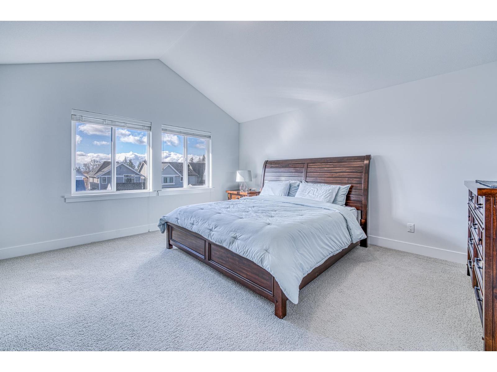 5 Bed, 4 Bath House for Sale in Surrey – 2143 167 STREET, Surrey - Image 9