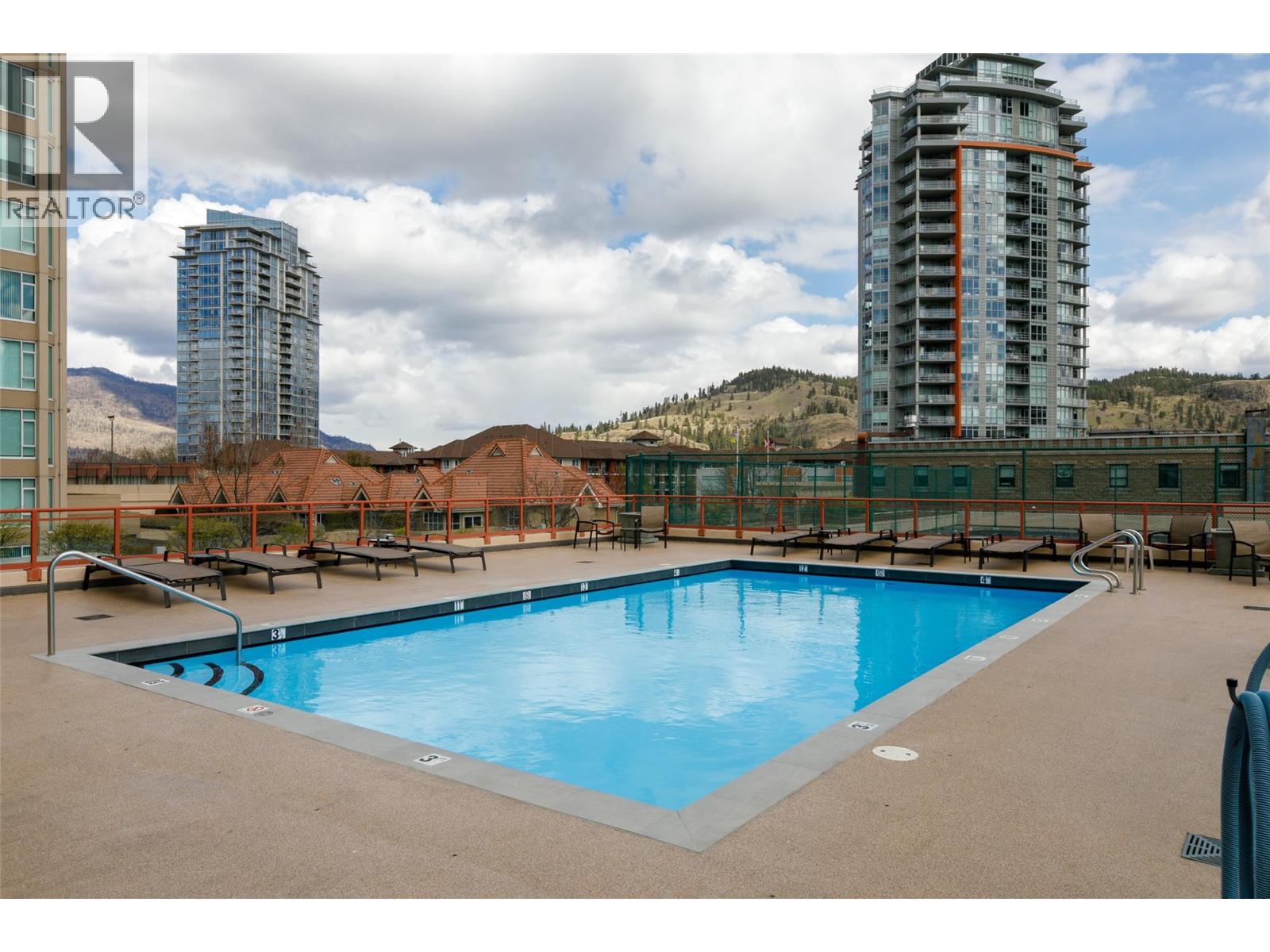 505 1160 Sunset Drive, Kelowna