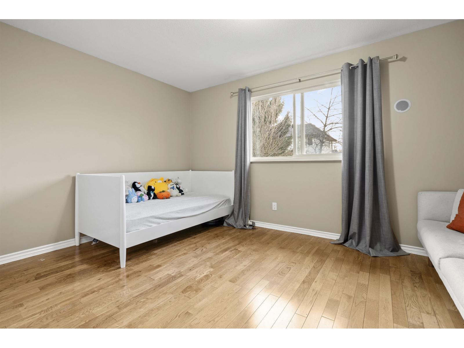 7 Bed, 4 Bath House for Sale in Surrey – 7321 146 STREET, Surrey - Image 24