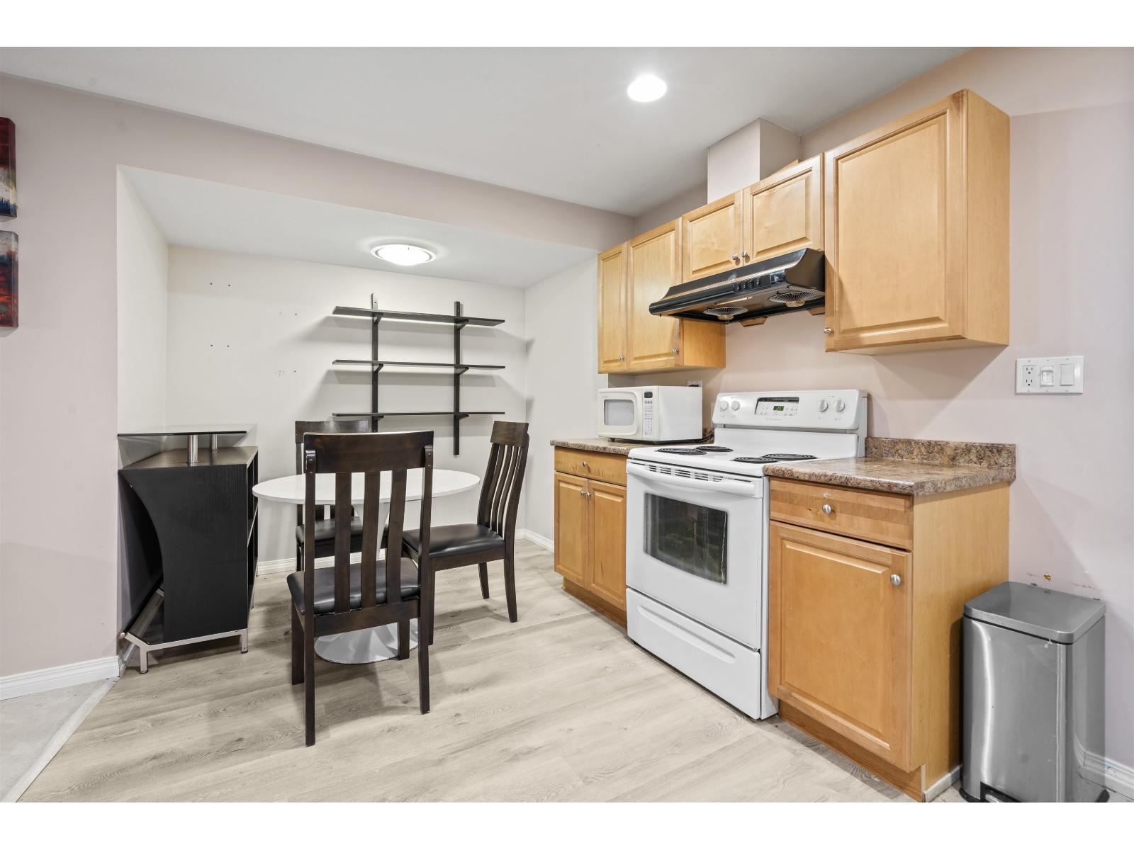 7 Bed, 4 Bath House for Sale in Surrey – 7321 146 STREET, Surrey - Image 3
