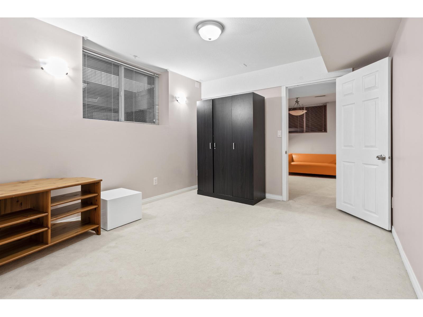 7 Bed, 4 Bath House for Sale in Surrey – 7321 146 STREET, Surrey - Image 9