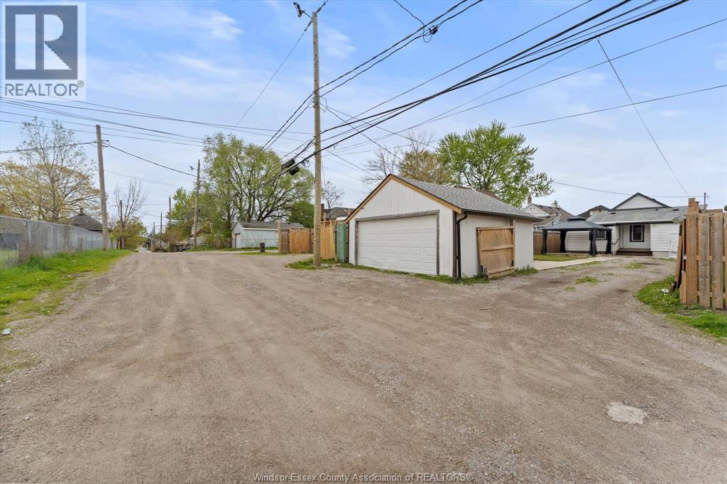 414 PARENT AVENUE - 29