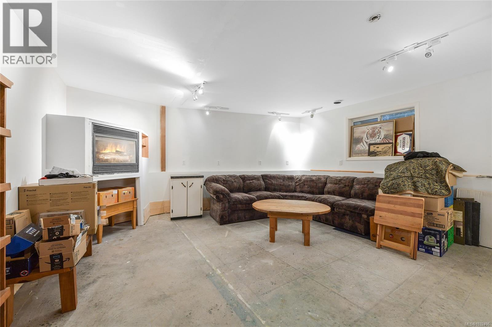 412 Wood Dale Dr - 27