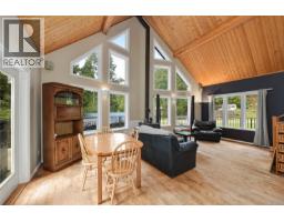 Laundry room - 412 Wood Dale Dr, Mayne Island, BC V0N2J2 Photo 14