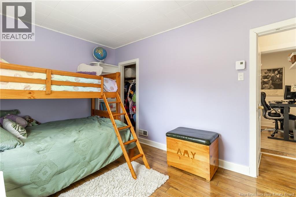 180 Preston Drive - 35