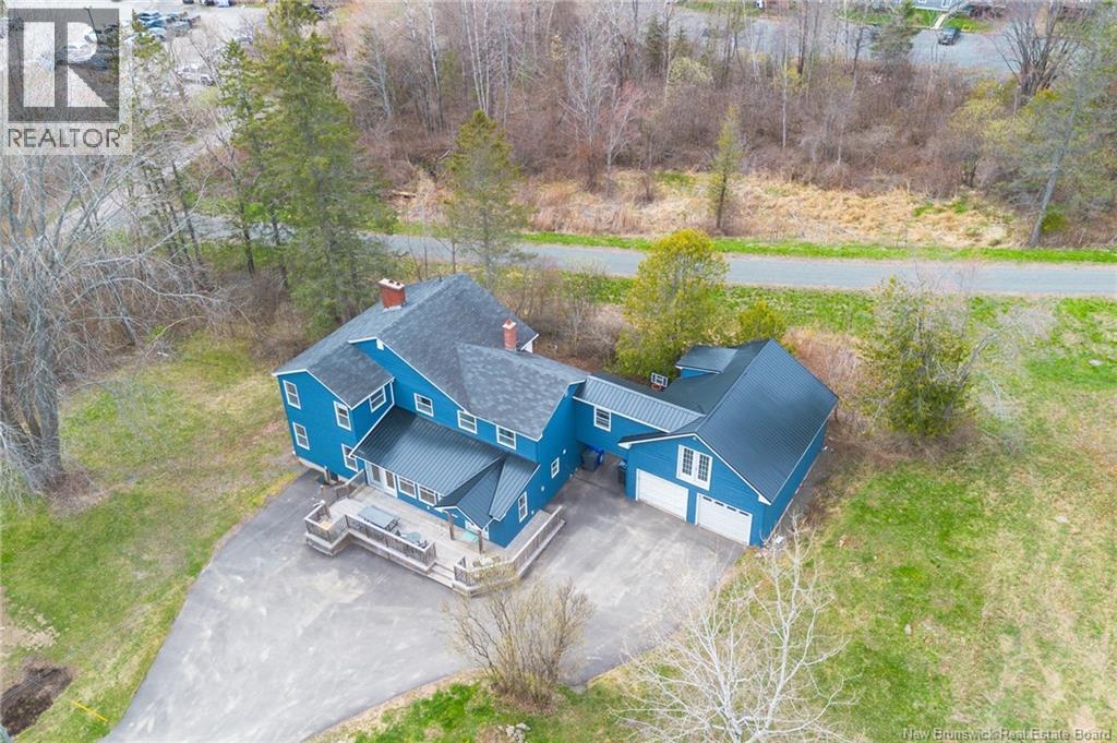 180 Preston Drive - 45