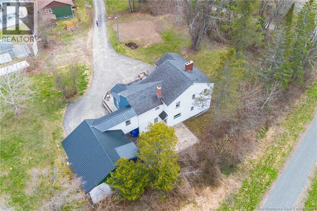 180 Preston Drive - 48
