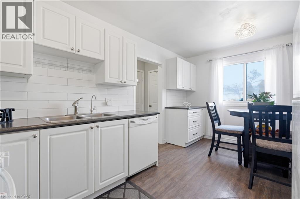 423 WESTWOOD Drive Unit# 44, Kitchener, Ontario, N2M5B5 — Photo 13