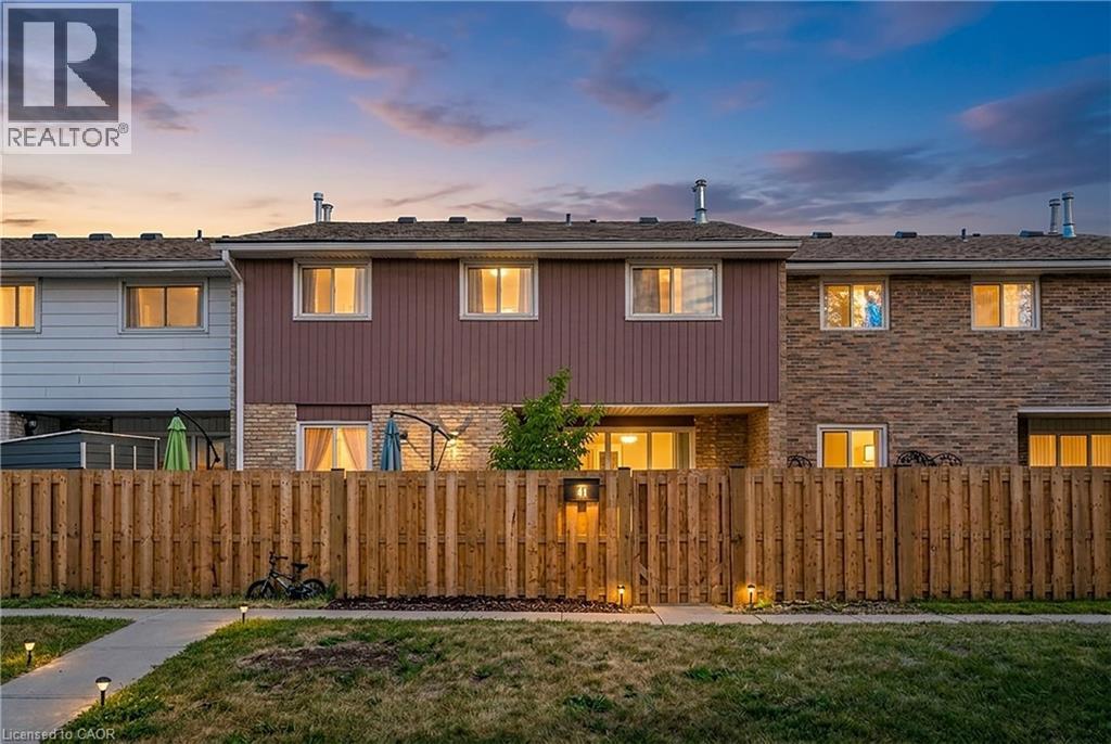423 WESTWOOD Drive Unit# 44, Kitchener, Ontario, N2M5B5 — Photo 2