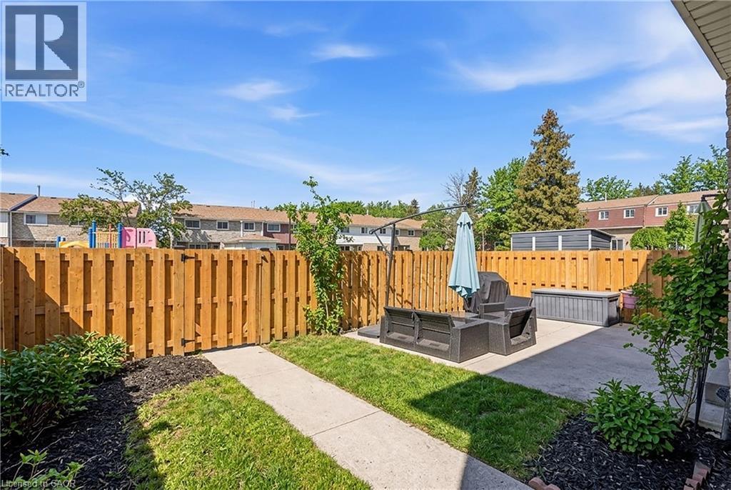 423 WESTWOOD Drive Unit# 44, Kitchener, Ontario, N2M5B5 — Photo 32