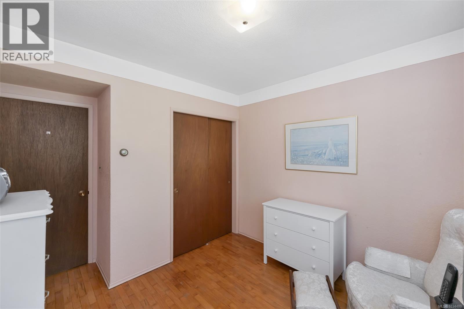  989 Abbey Road, Saanich