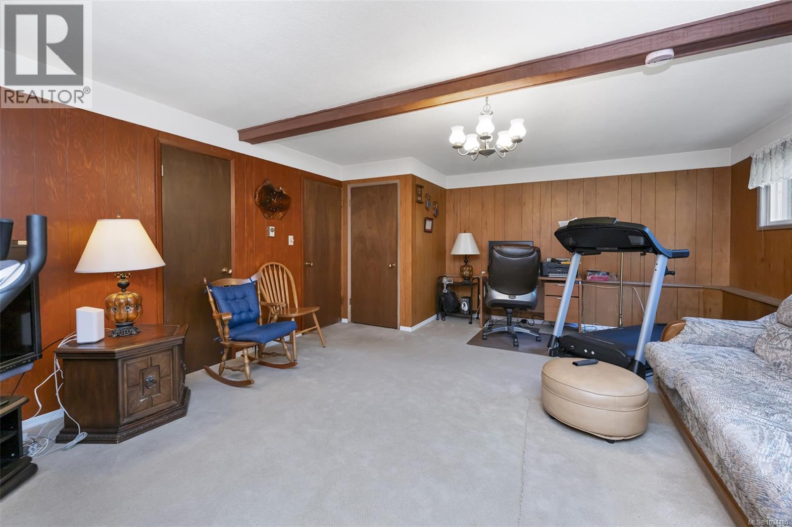  989 Abbey Road, Saanich