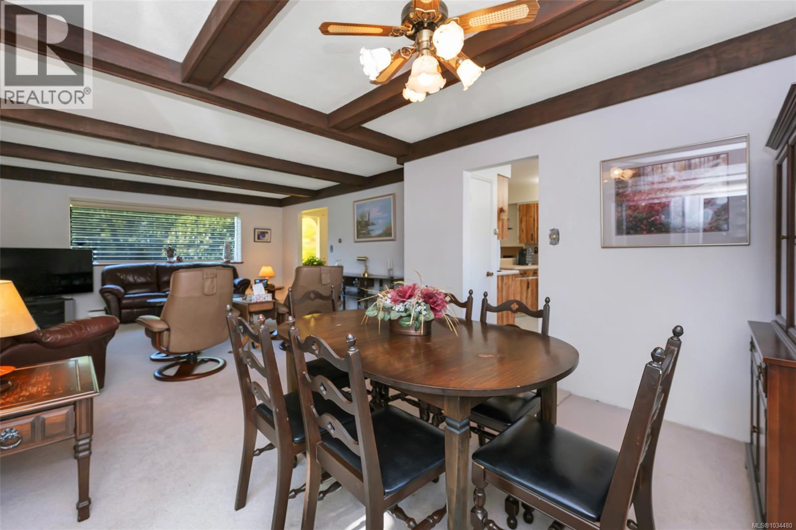 989 Abbey Road, Saanich