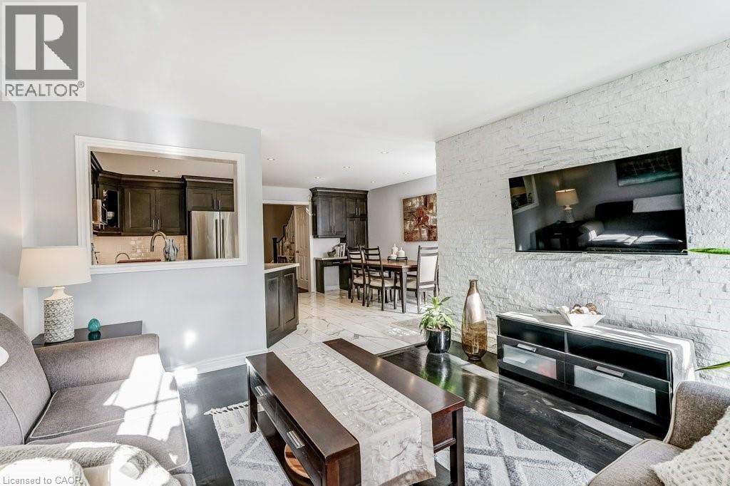 32 CRESTBANK Court, Vaughan, Ontario, L6A0B2 — Photo 8