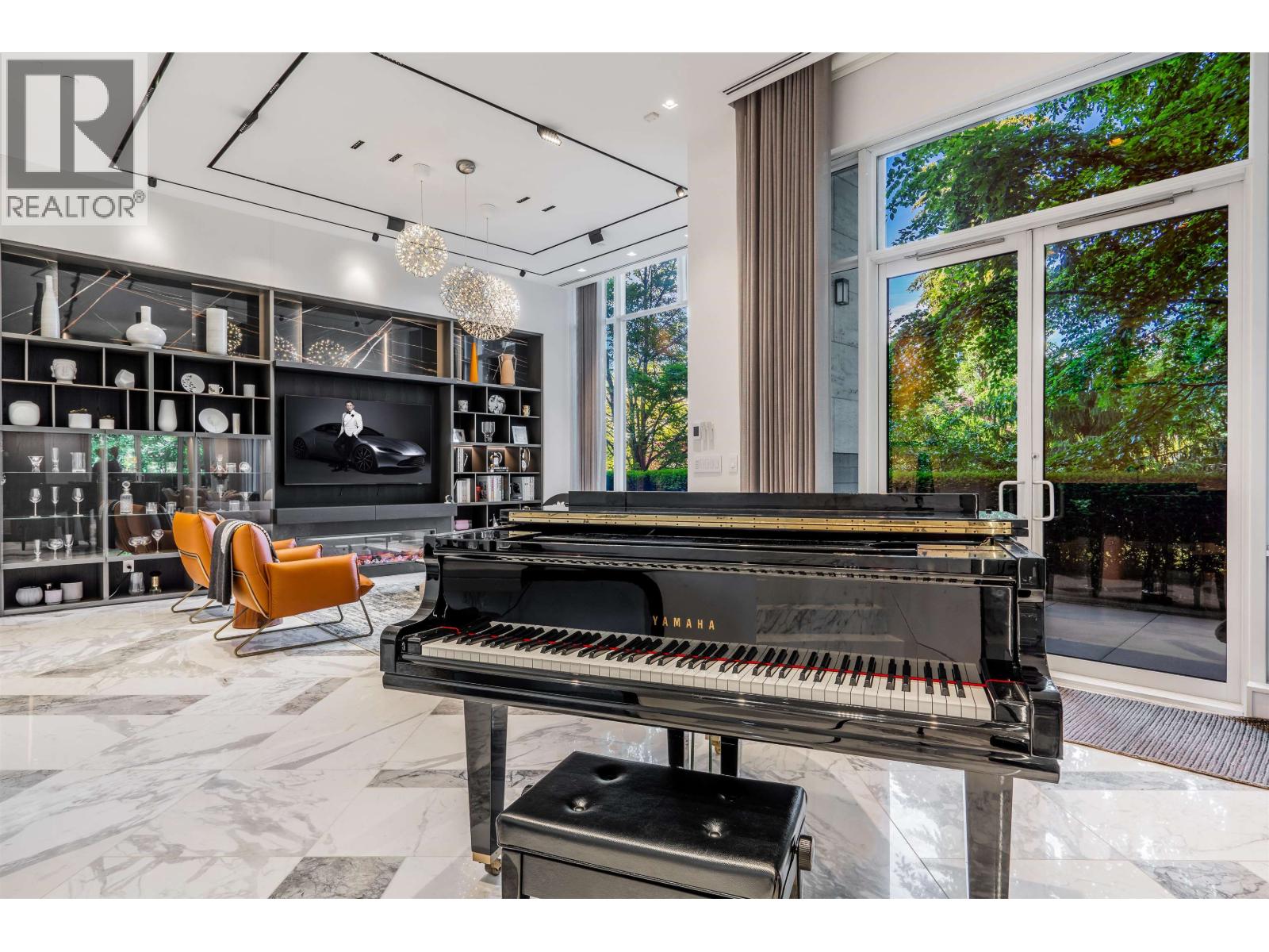 107 323 JERVIS STREET, Vancouver