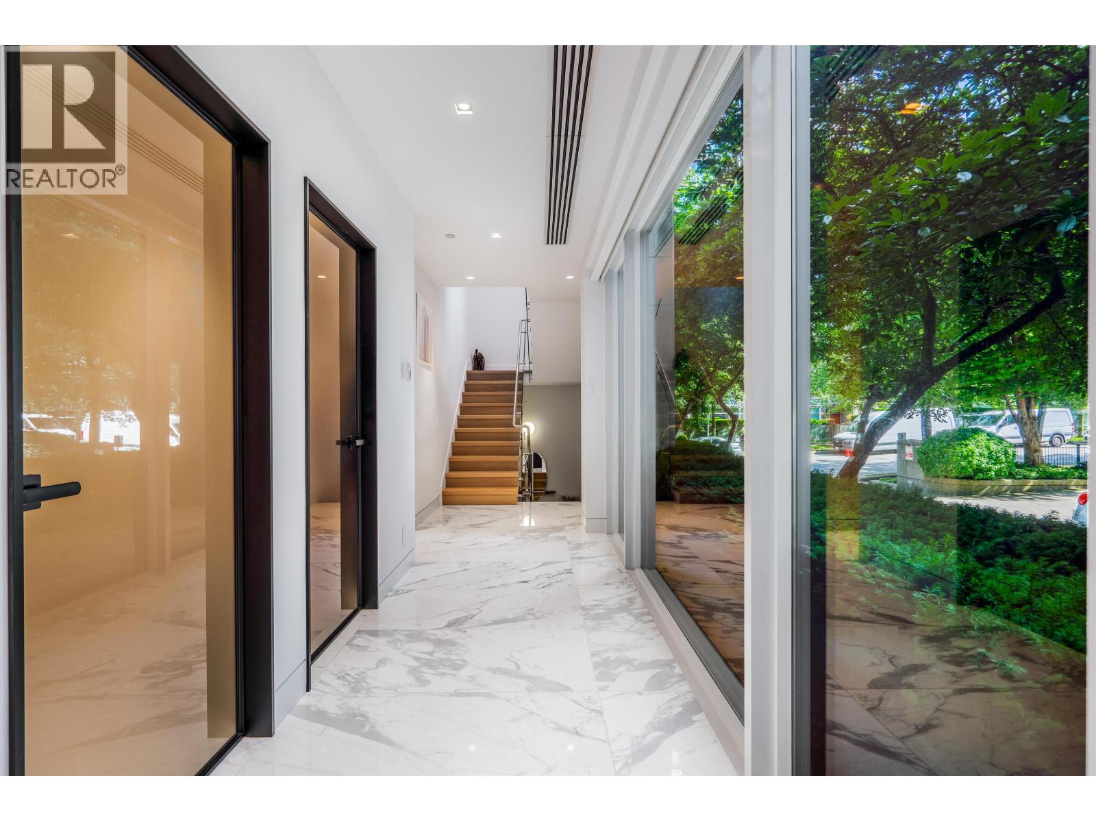 107 323 JERVIS STREET, Vancouver