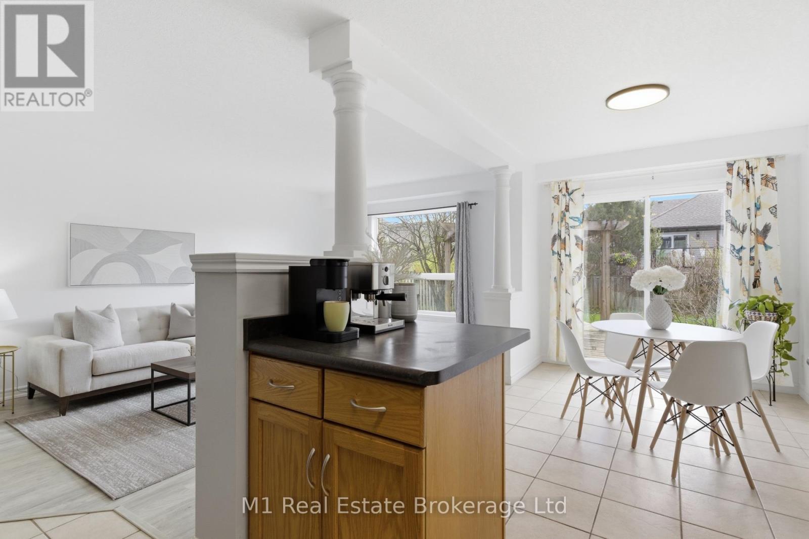 577 MCTAVISH STREET - 11