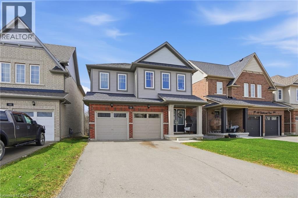 125 TUMBLEWOOD Place, Welland, Ontario, L3B0J3 — Photo 2