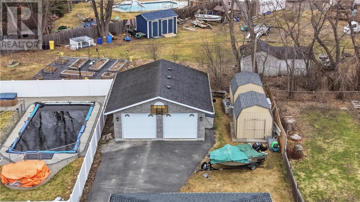 3960 Velma, Val Caron, Ontario, P3N1J4 — Photo 13