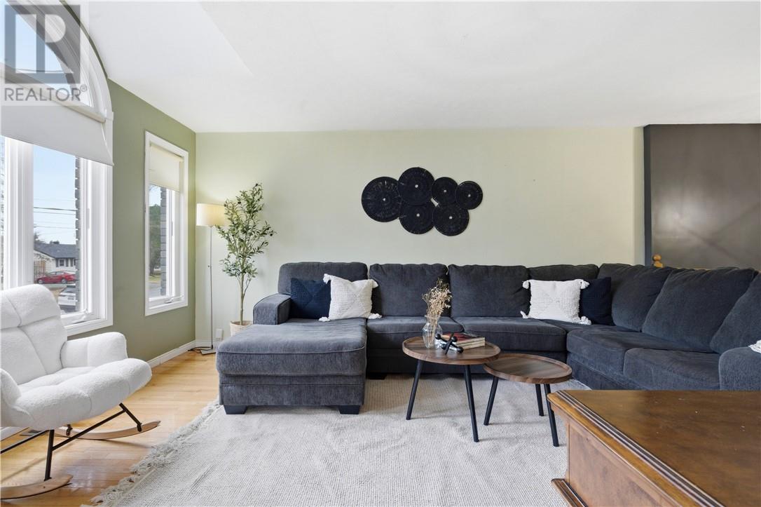 3960 Velma, Val Caron, Ontario, P3N1J4 — Photo 10