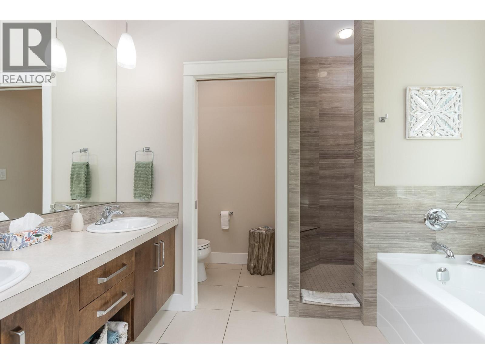  461 21 Street Southeast, Salmon Arm
