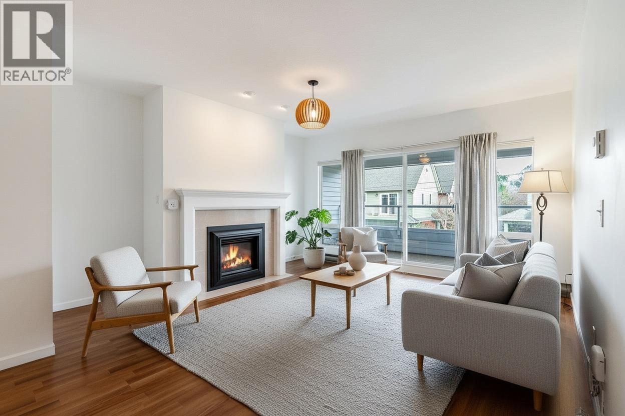 #208-4989 47 Avenue, Ladner