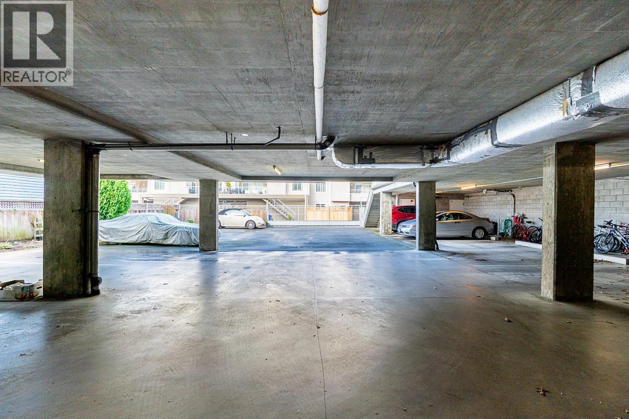 #208-4989 47 Avenue, Ladner