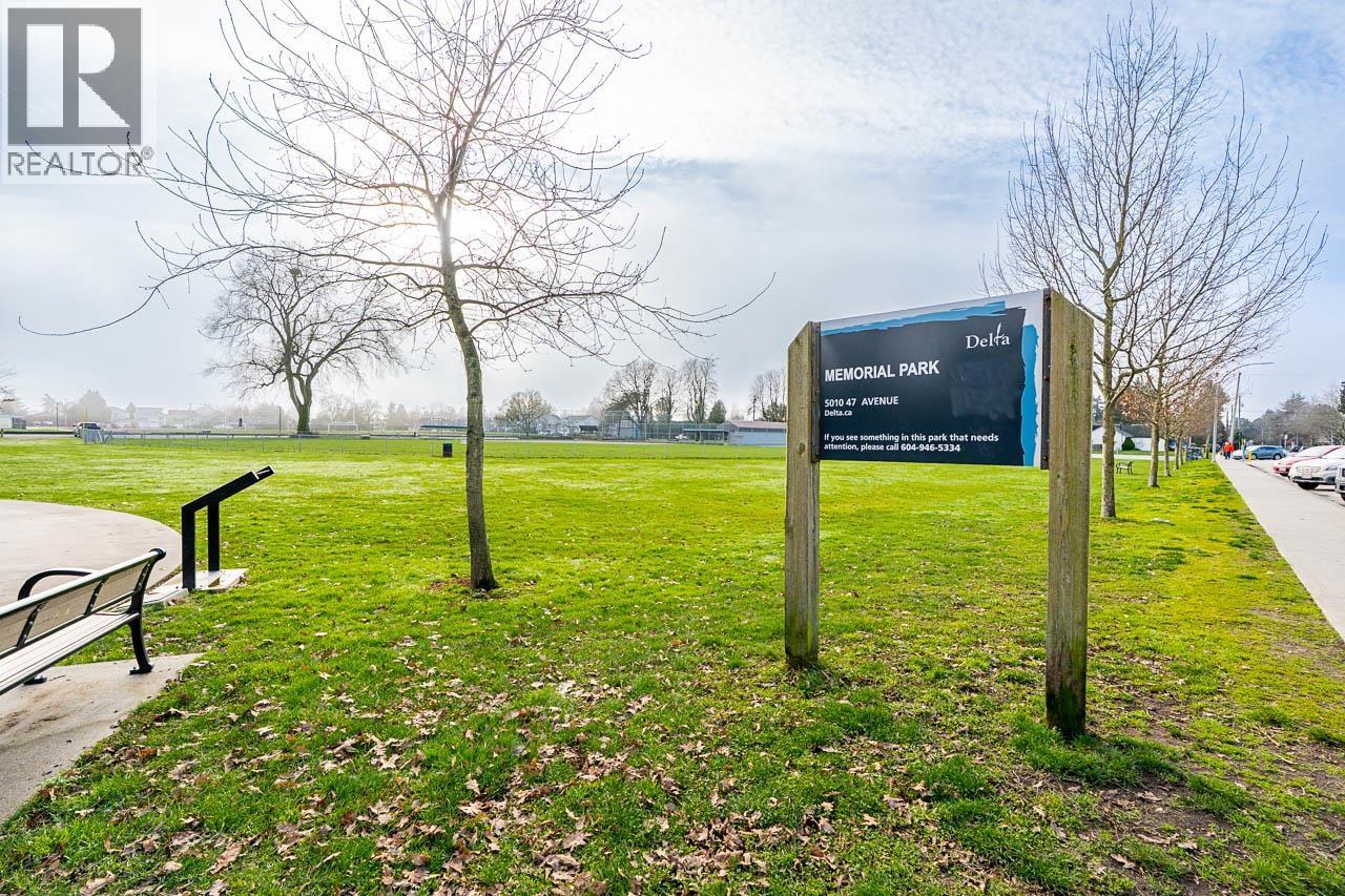 #208-4989 47 Avenue, Ladner