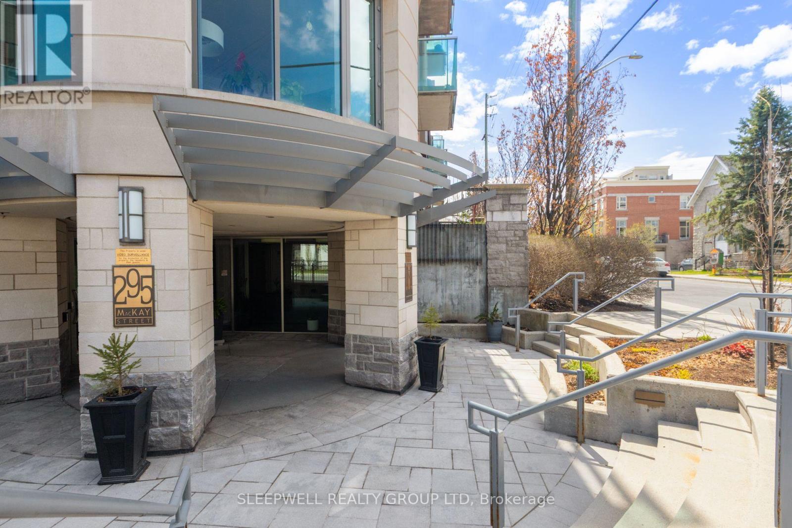 #PH03 295 MACKAY STREET - 27