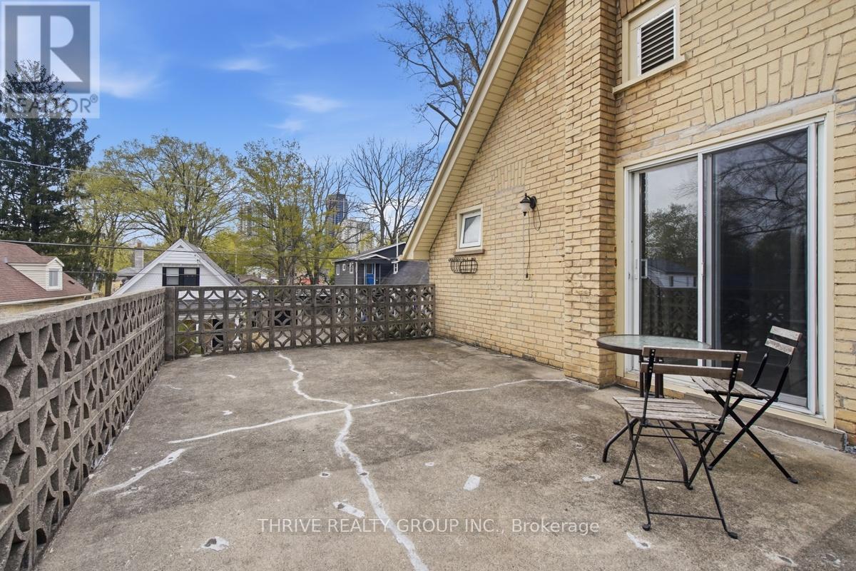 2 MOIR STREET - 22