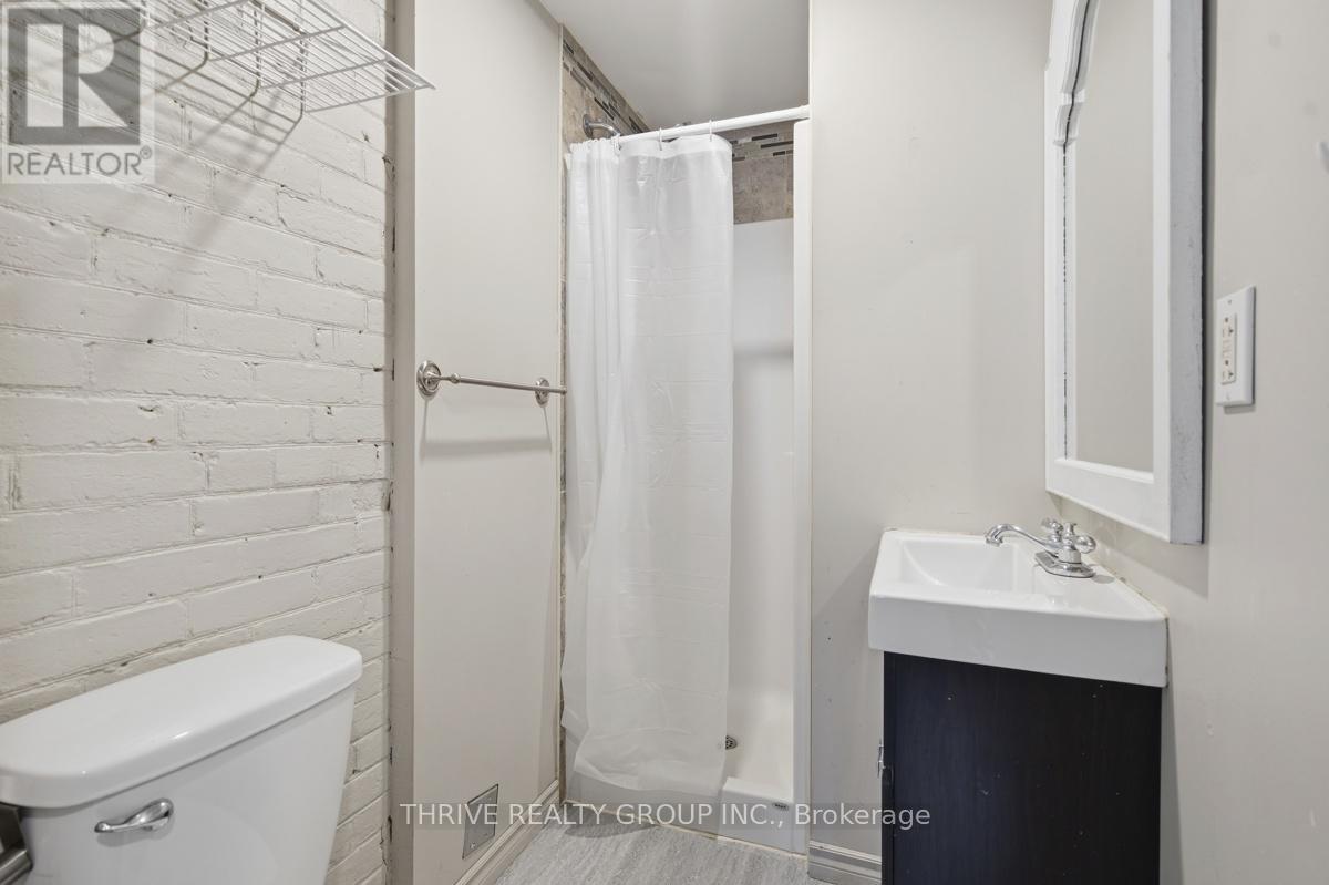 2 MOIR STREET - 39