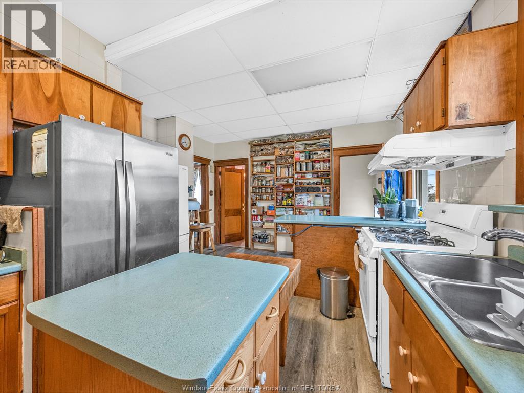 553 OAK AVENUE, Windsor, Ontario, N9A5E7 — Photo 20
