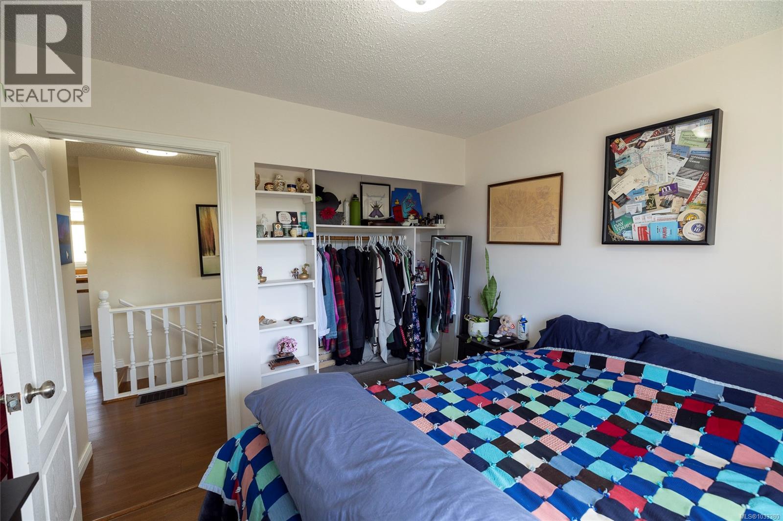 7705 Park Dr, Port Hardy