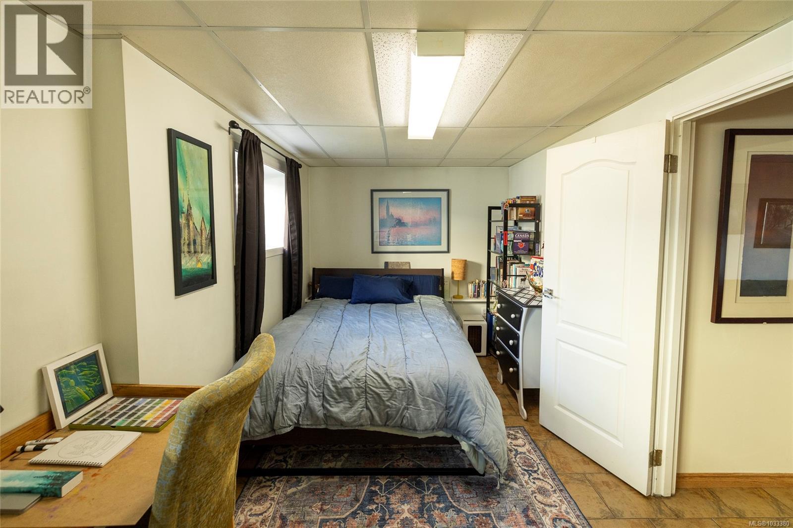 7705 Park Dr, Port Hardy