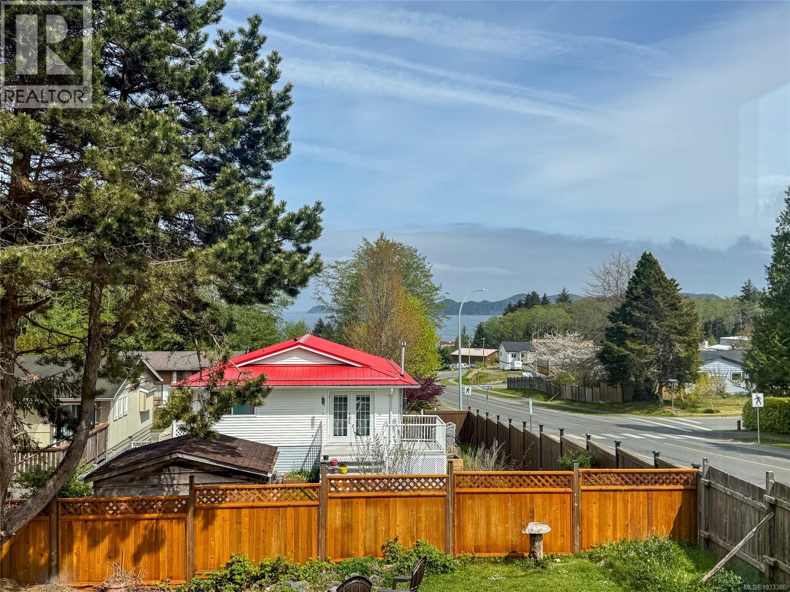 7705 Park Dr, Port Hardy