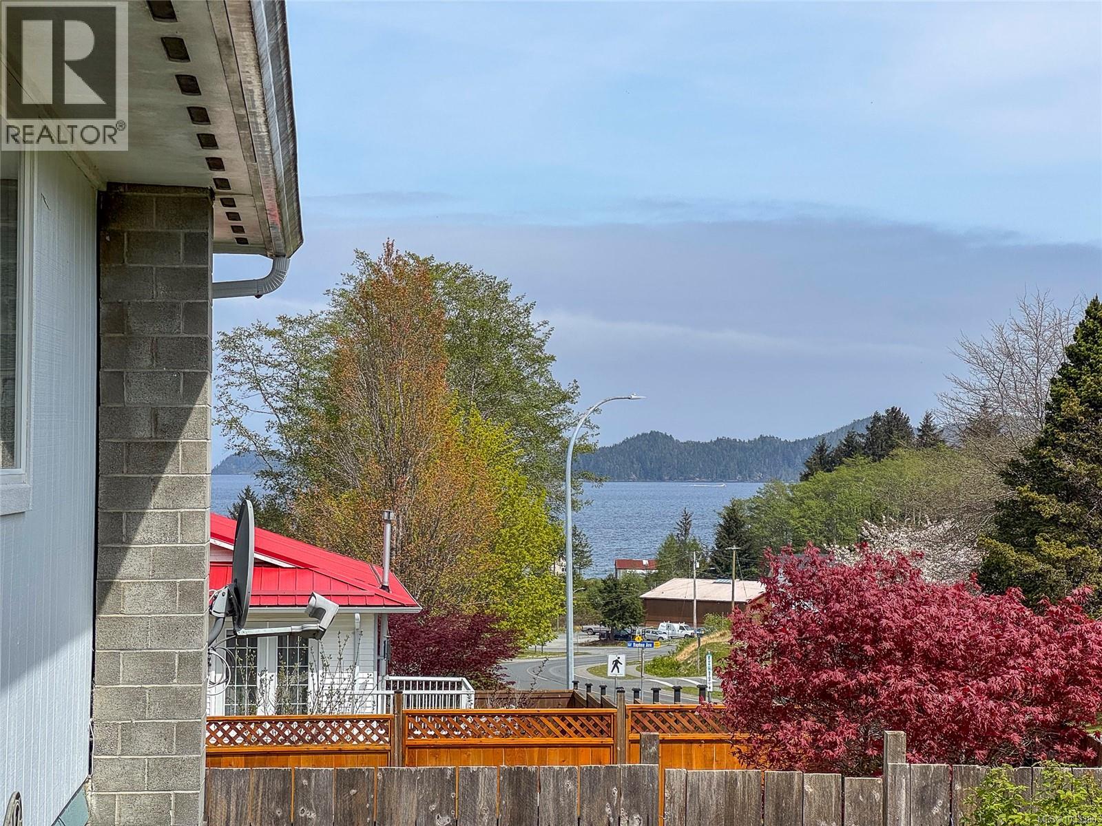 7705 Park Dr, Port Hardy