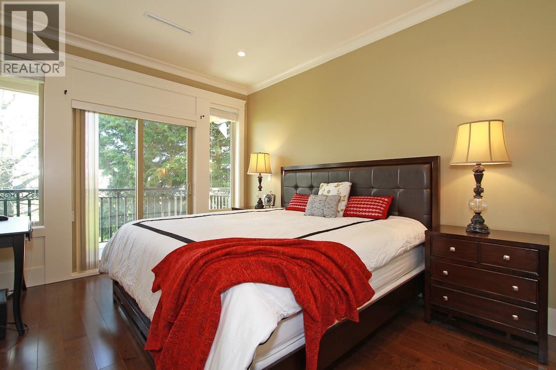 5 Bed, 6 Bath House for Sale in Richmond – 10300 SPRINGMONT DRIVE, Richmond - Image 2