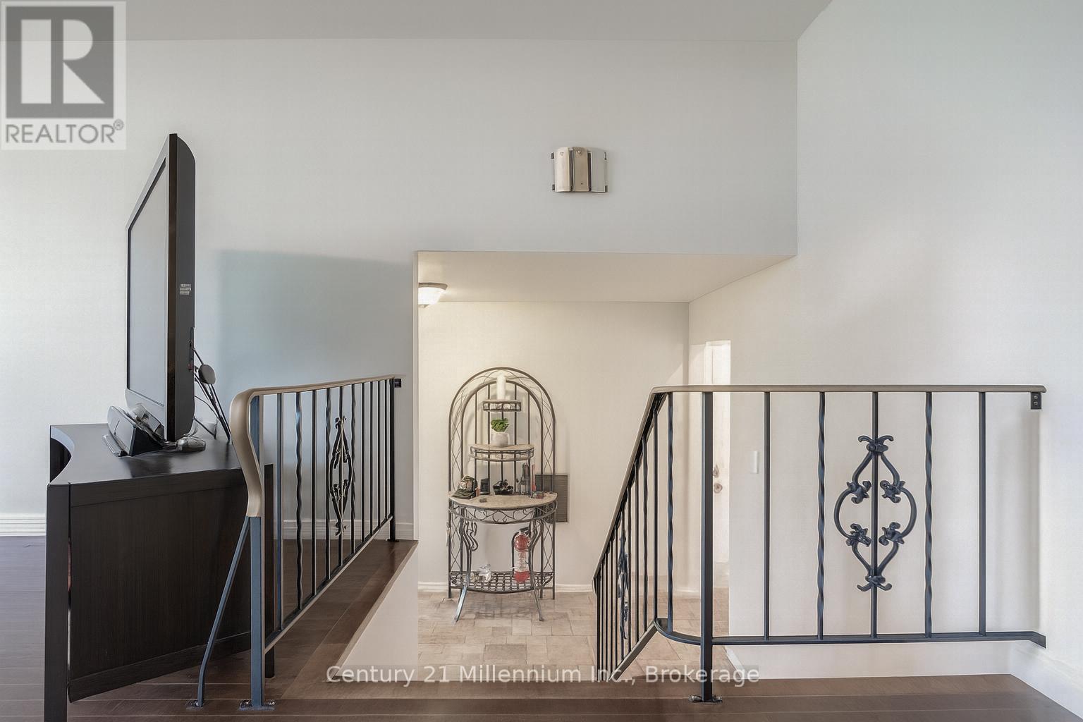 104 GLENWOOD PLACE - 15