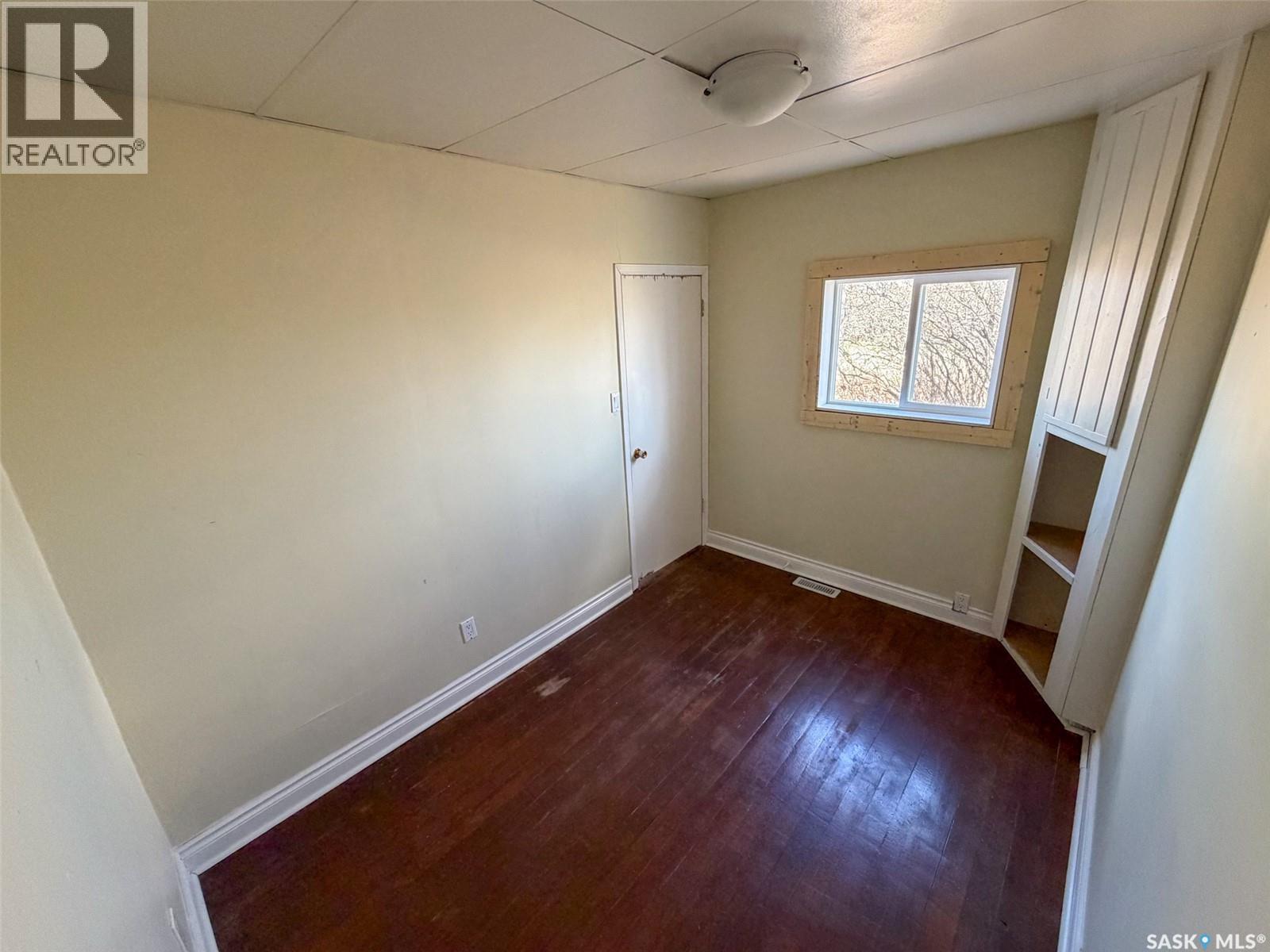 225 1st AVENUE W - 9