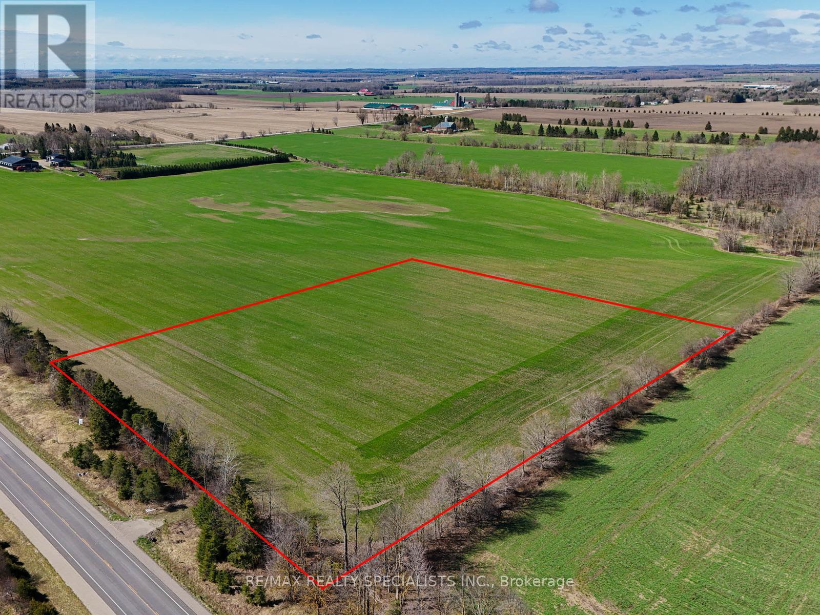 25 - LOT 30 COUNTY ROAD