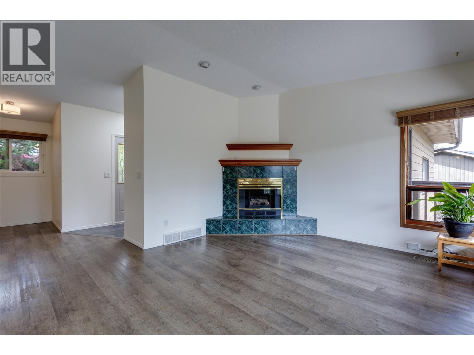 11075 Eva Road, Lake Country
