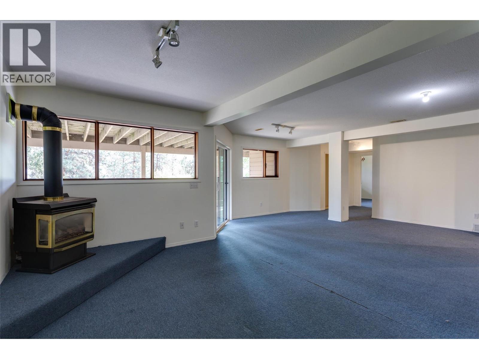 11075 Eva Road, Lake Country