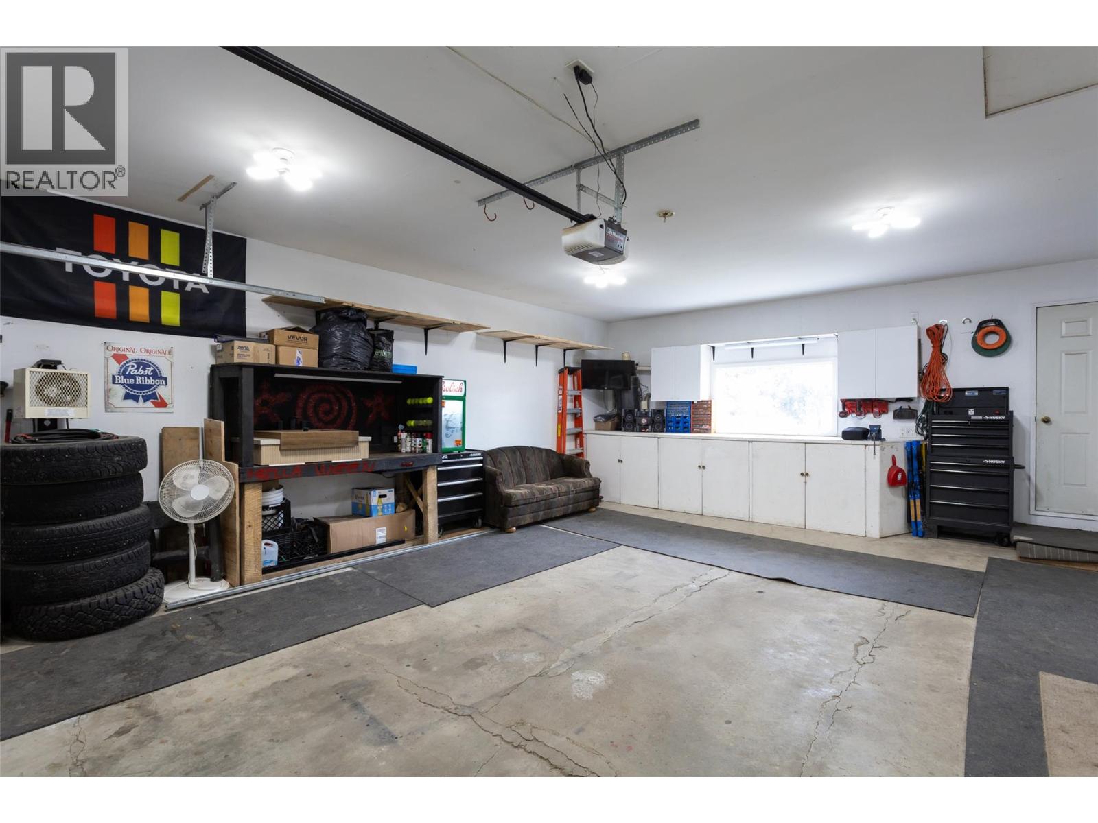 11075 Eva Road, Lake Country