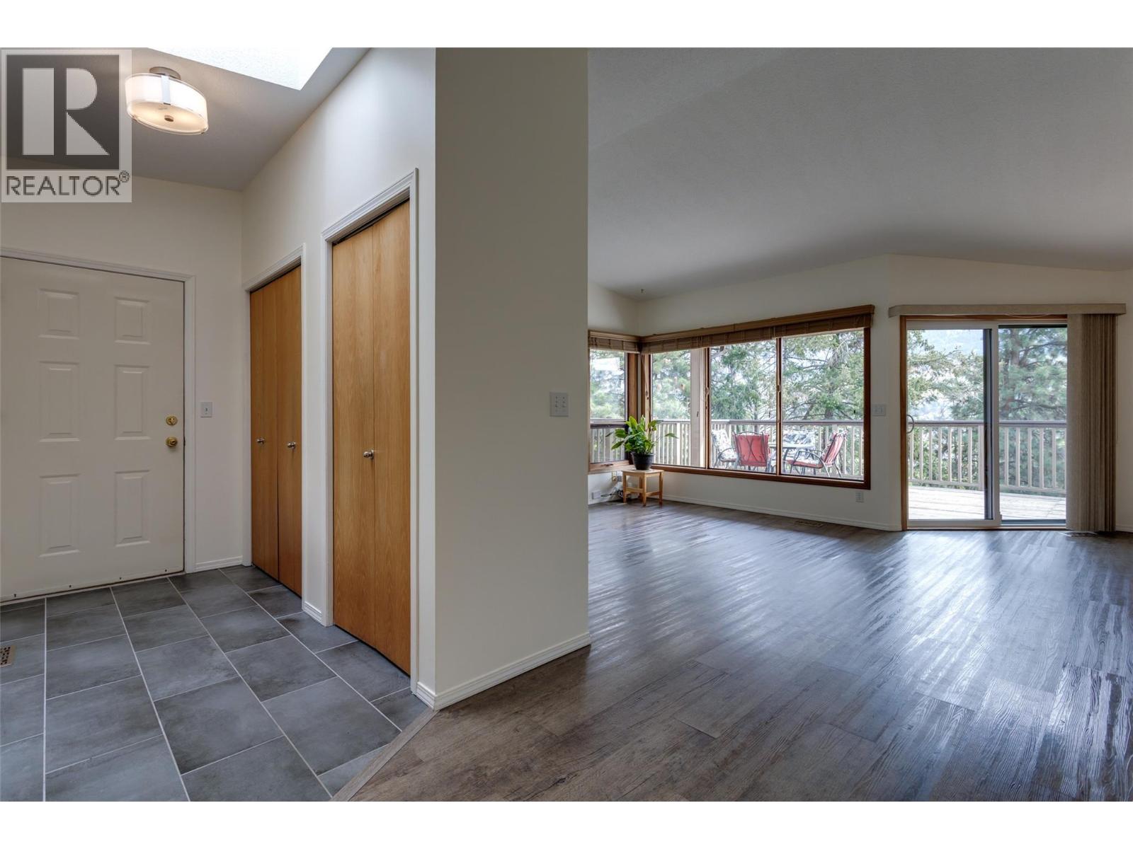 11075 Eva Road, Lake Country