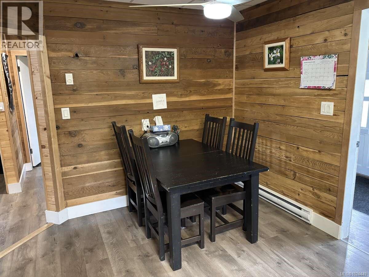 4925 Leslie Ave - 8
